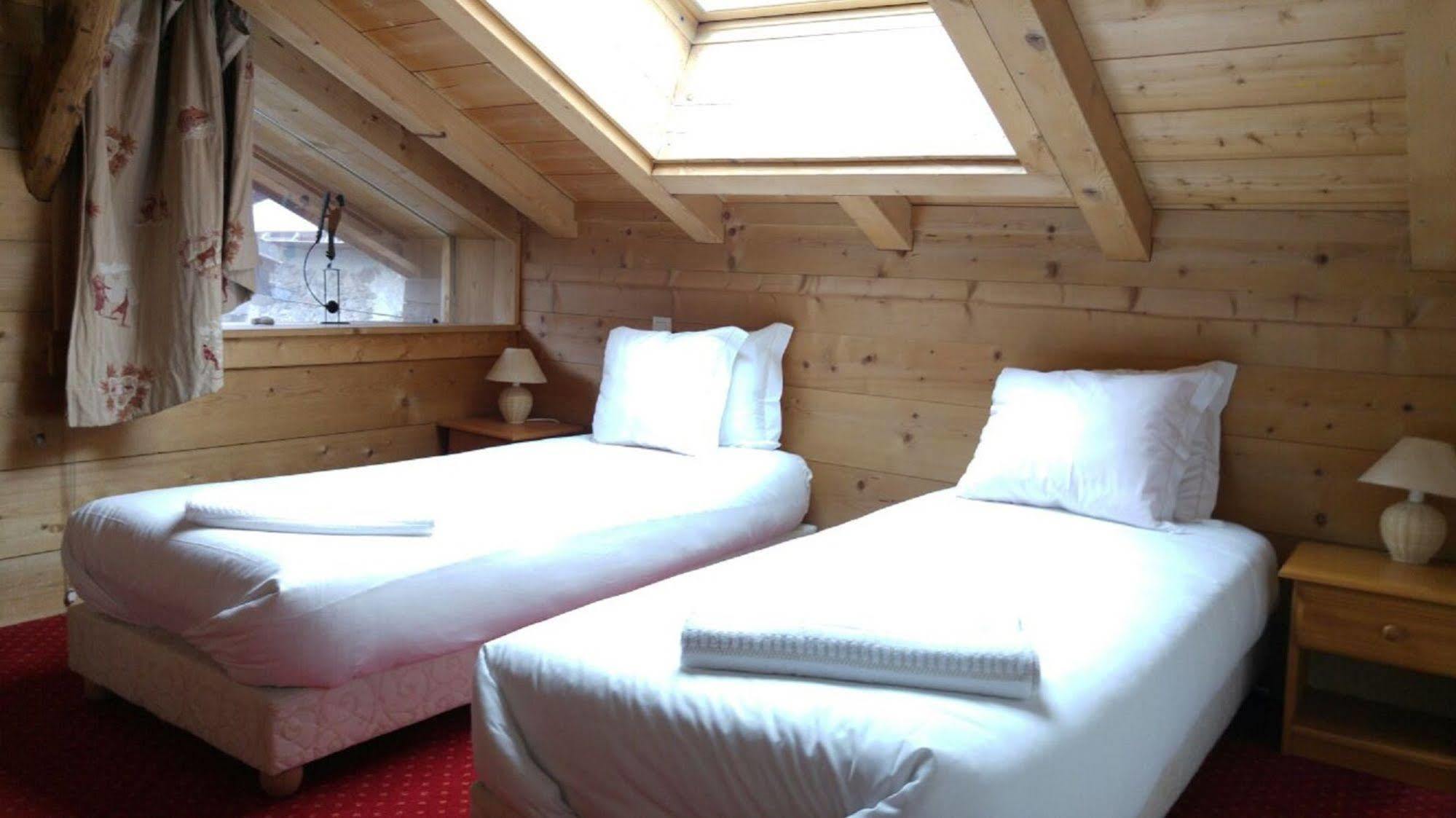 Chalet Pele - Alpes Travel - Central Chamonix - Sleeps 11 Dış mekan fotoğraf